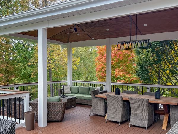 Cost of Deck Enclosure Construction in Clayton